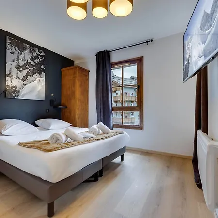 Apartment Duplex Ski-in/ski-out Avec Piscine, Jacuzzi Et Espace Bien-etre - Fr-1-686-34